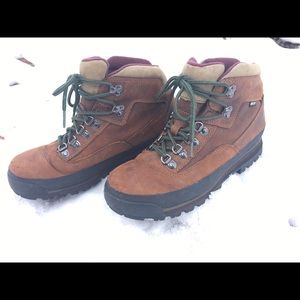 Cabela’s Women’s Rimrock hiking boots